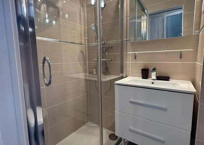 Héliopolis J 201 * Agde